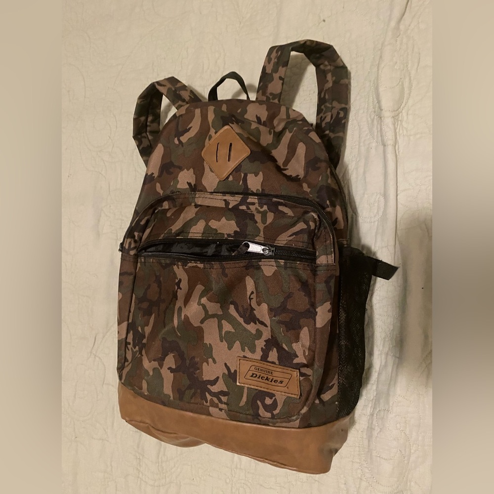 ❌❌SOLD❌❌Dickies backpack - Picture 1 of 2